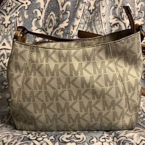 Michael Kors Cross Body Messenger